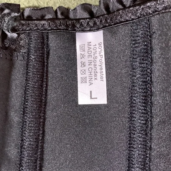 NWT elegant bustier w/ matching thong. Approx. 14 in. Expands approx. 4 inches - Picture 5 of 11